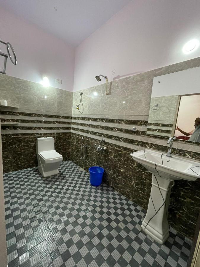 Veeru Homestay Хоспет Экстерьер фото
