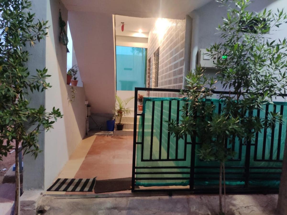 Veeru Homestay Хоспет Экстерьер фото